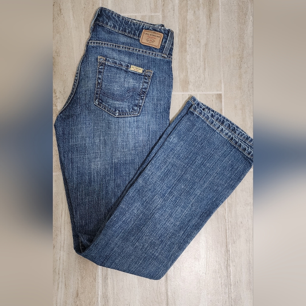 Levi's jeans - misses sz 4
